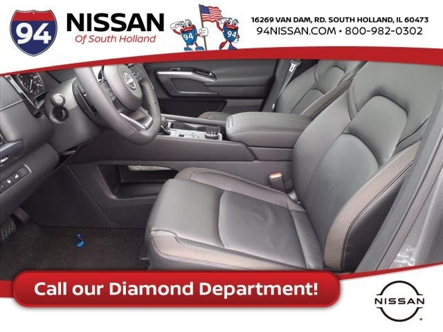 Vehicle image 11 of 21
