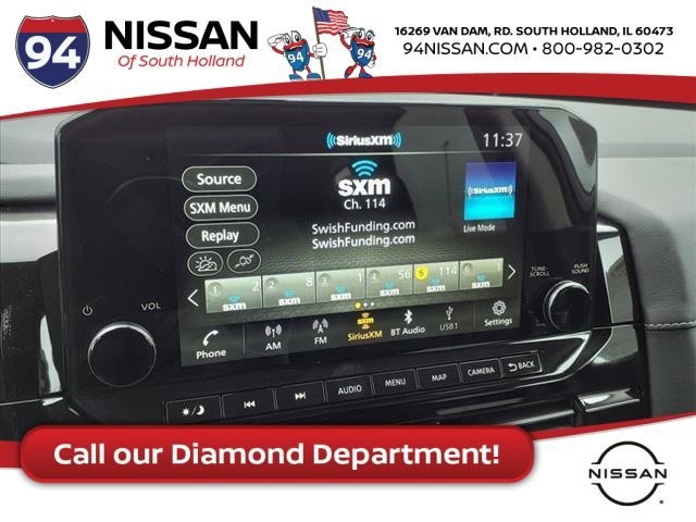 Vehicle image 16 of 21