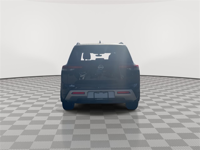 2025 Nissan Pathfinder SL Image 10 of 34