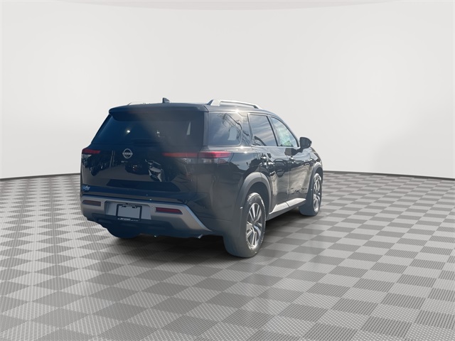 2025 Nissan Pathfinder SL Image 8 of 34