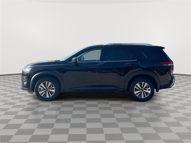 2025 Nissan Pathfinder SL Image 13 of 34