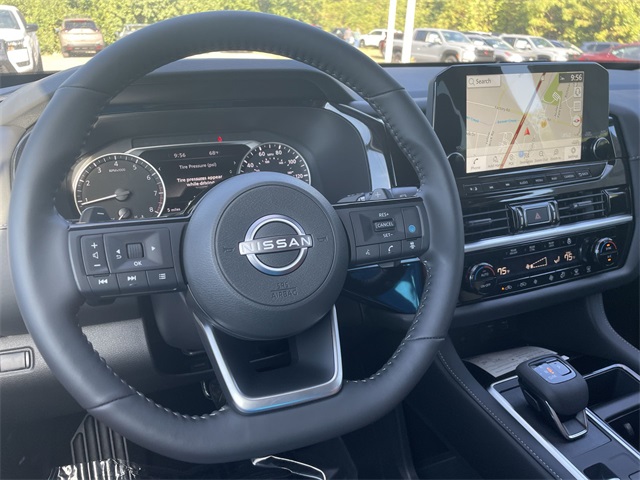 2025 Nissan Pathfinder SL Image 33 of 34