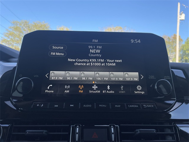 2025 Nissan Pathfinder SL Image 23 of 34