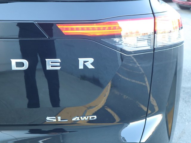 Vehicle image 13 of 30