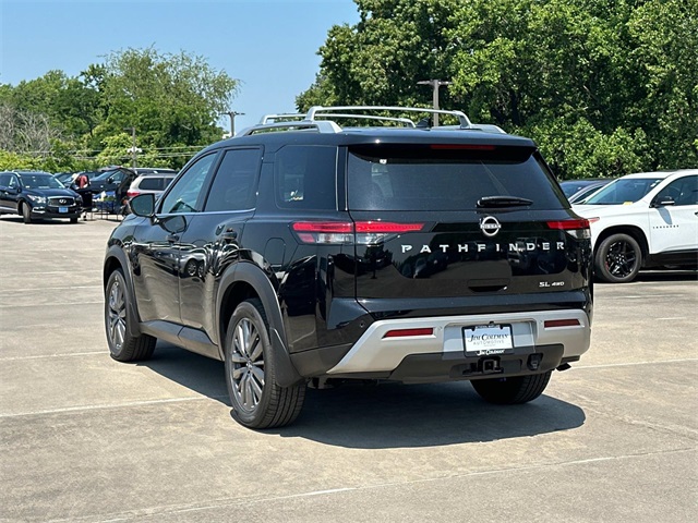Vehicle image 5 of 18