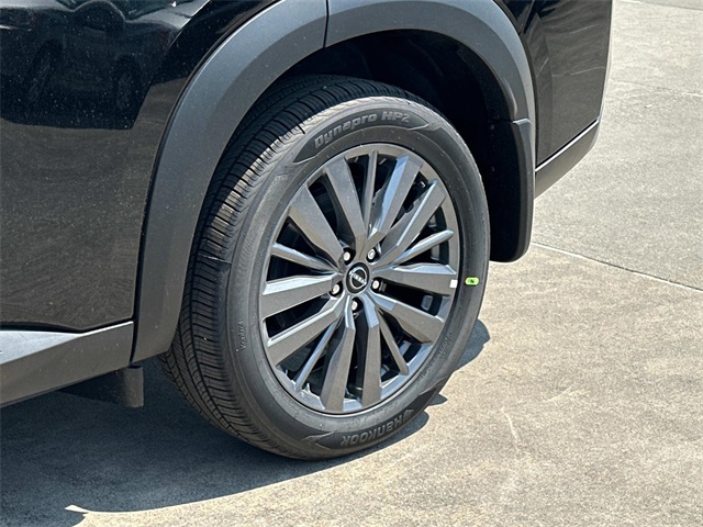 Vehicle image 17 of 18