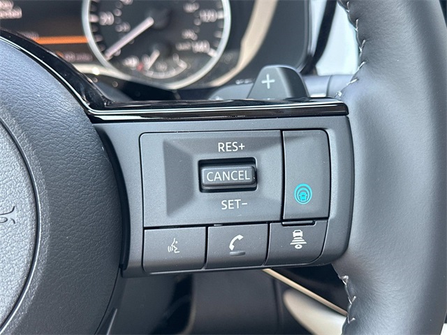 Vehicle image 11 of 18