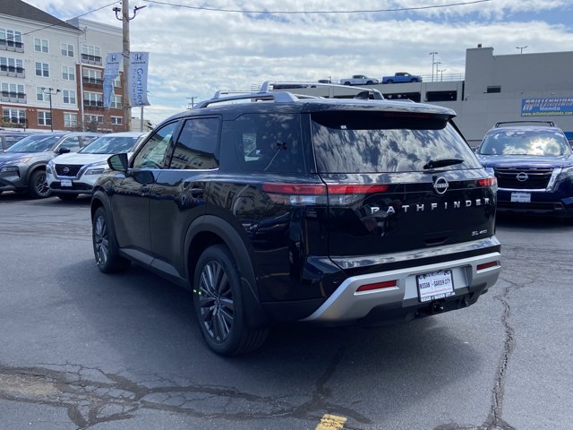 Vehicle image 6 of 28