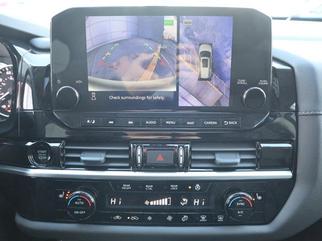 Vehicle image 24 of 28