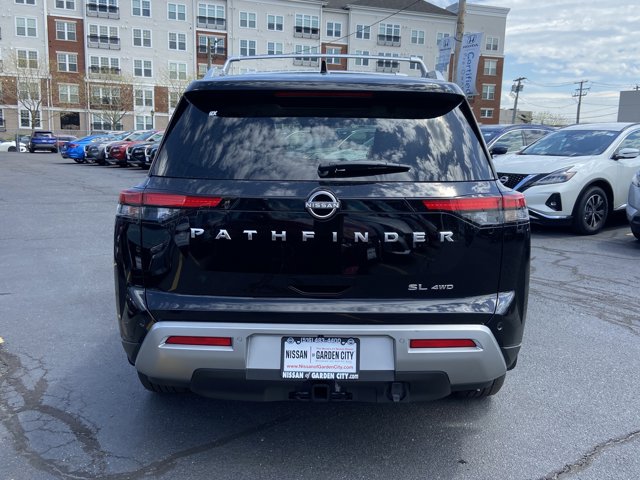Vehicle image 7 of 28