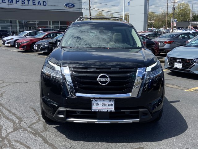 Vehicle image 3 of 28