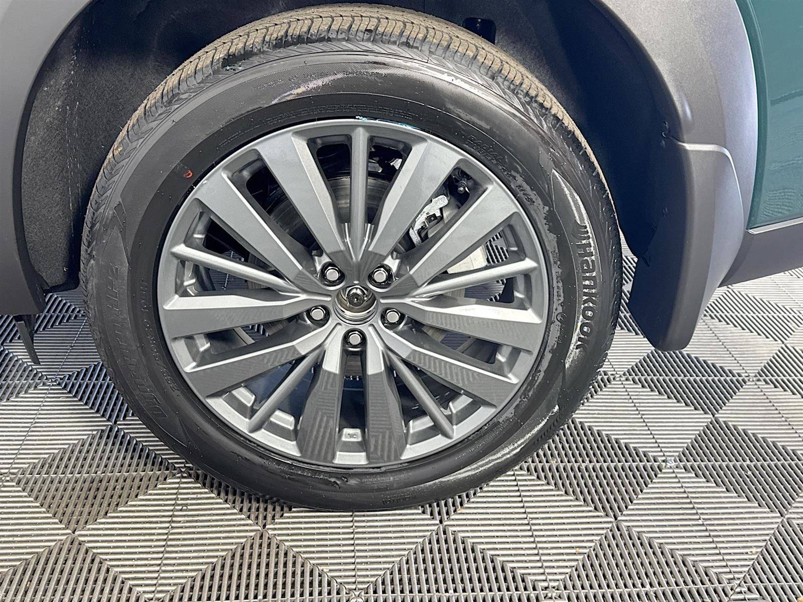 Vehicle image 36 of 47