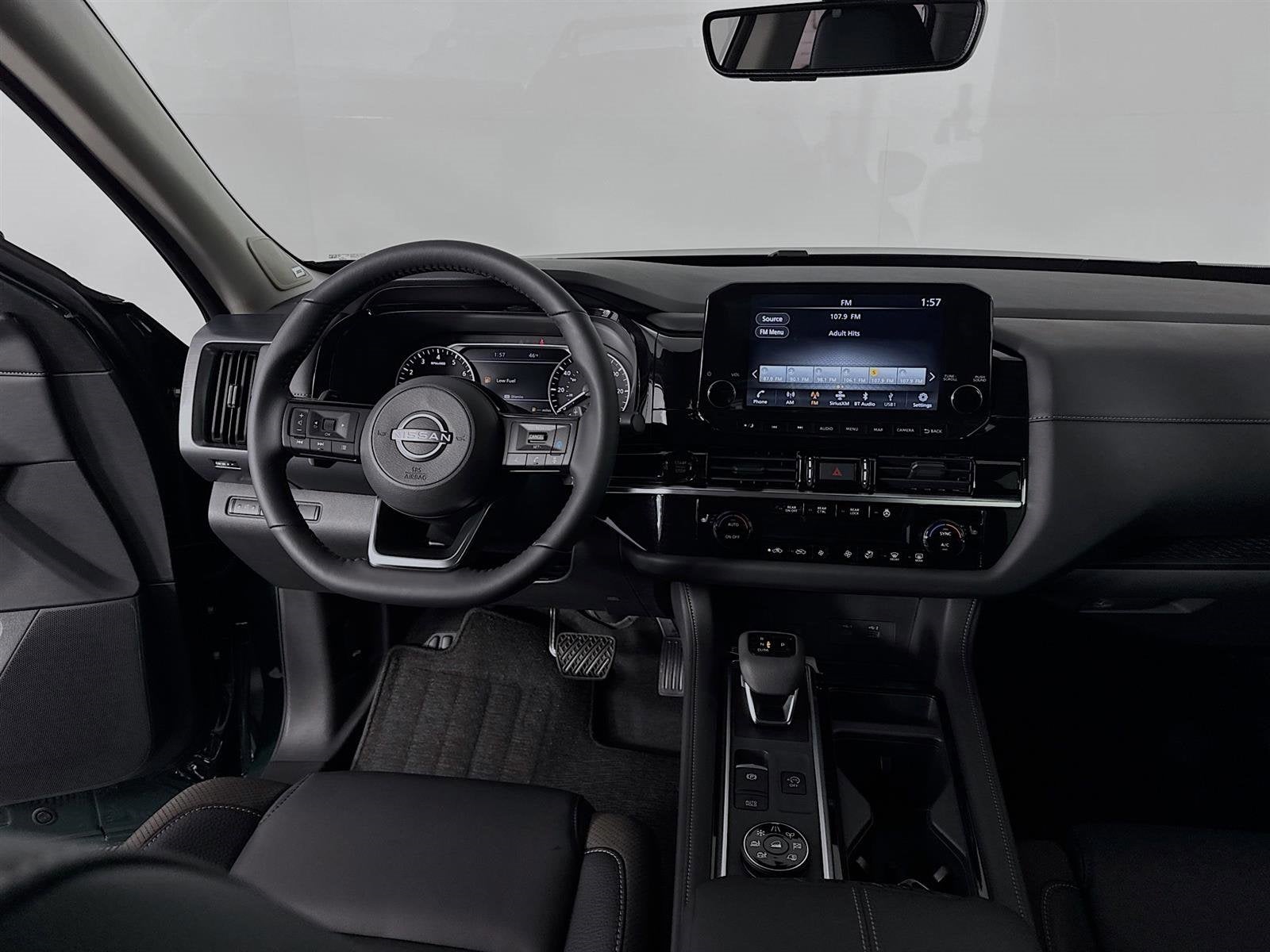 Vehicle image 27 of 47