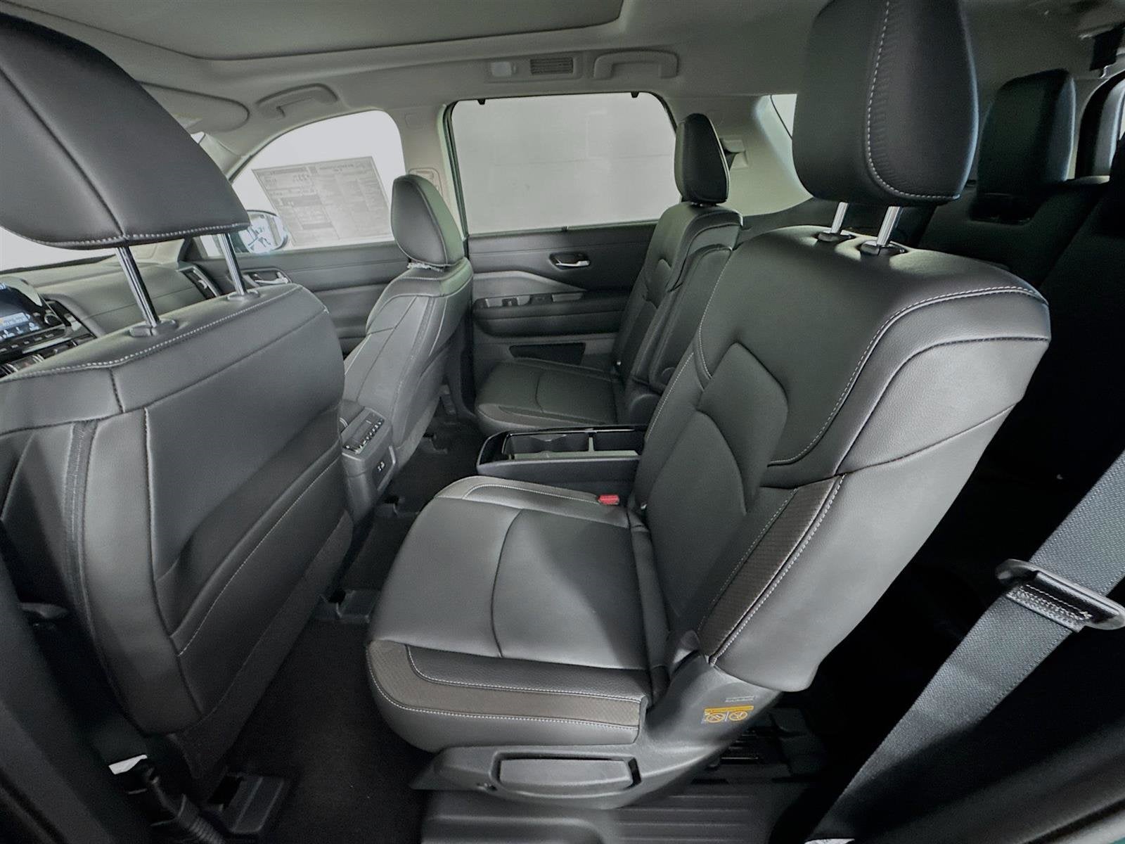 Vehicle image 26 of 47