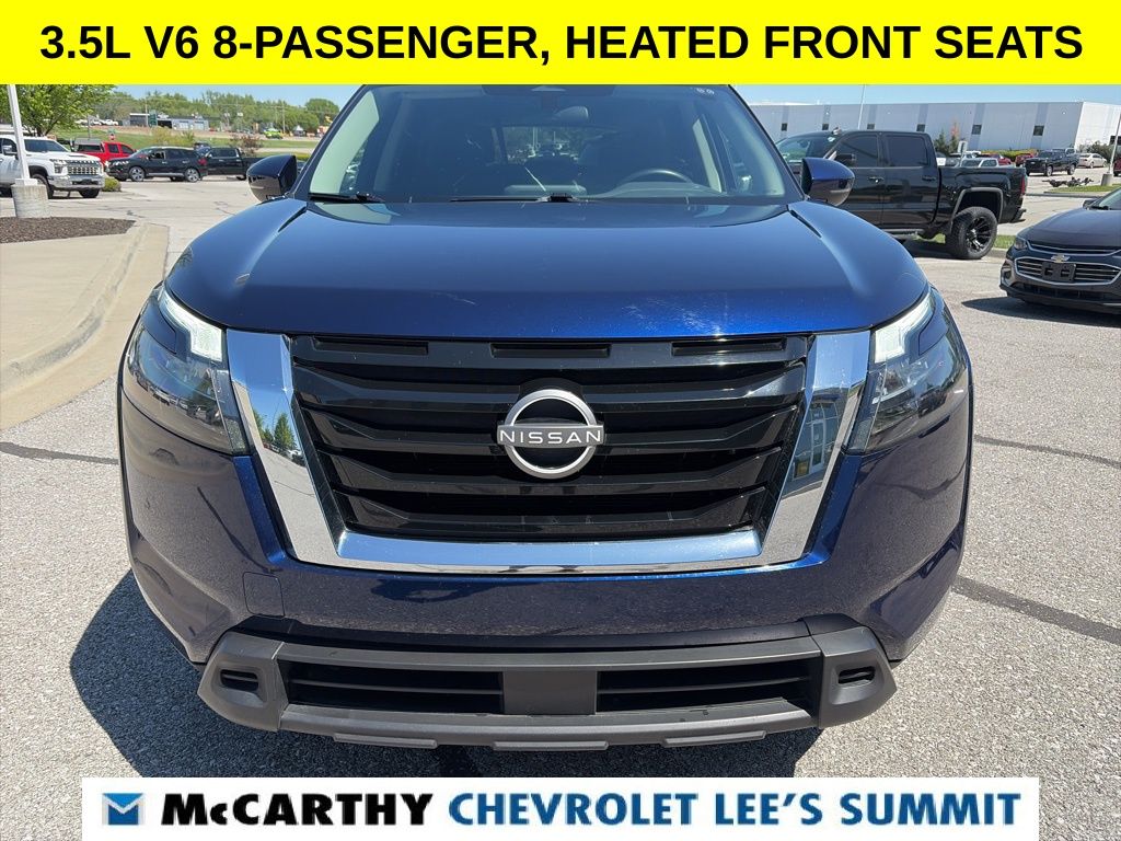2025 Nissan Pathfinder SV Image 2 of 60