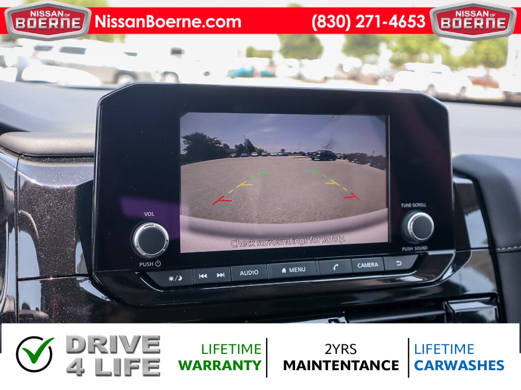 Vehicle image 14 of 24