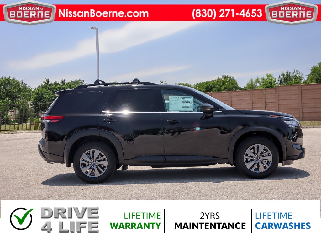 Vehicle image 2 of 24