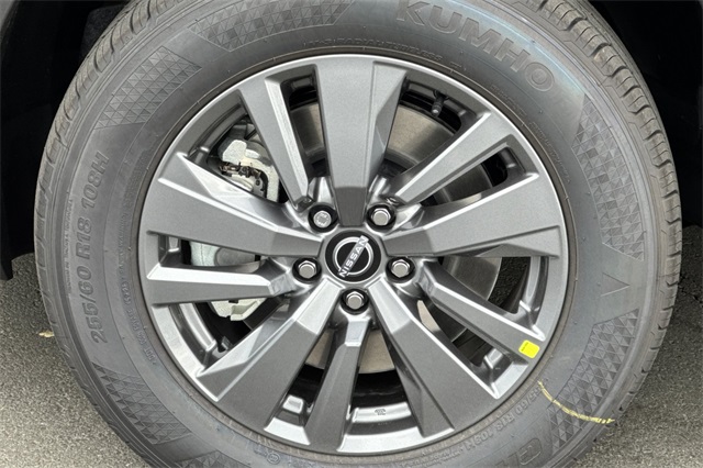 2025 Nissan Pathfinder SV Image 10 of 36