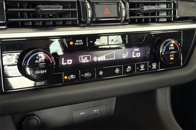 2025 Nissan Pathfinder SV Image 31 of 36