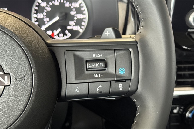 2025 Nissan Pathfinder SV Image 36 of 36