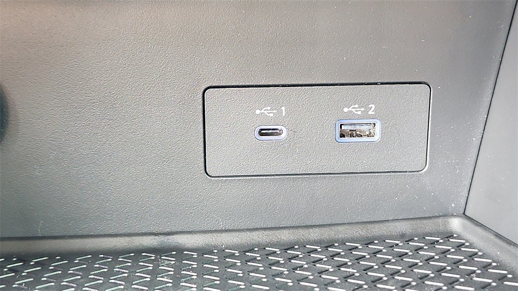 Vehicle image 34 of 35
