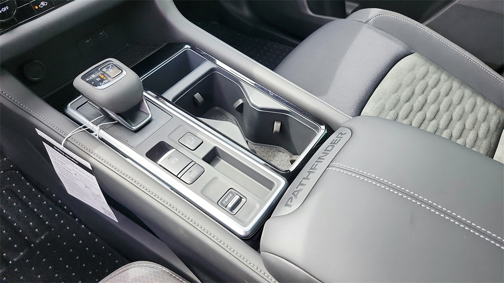 Vehicle image 22 of 35