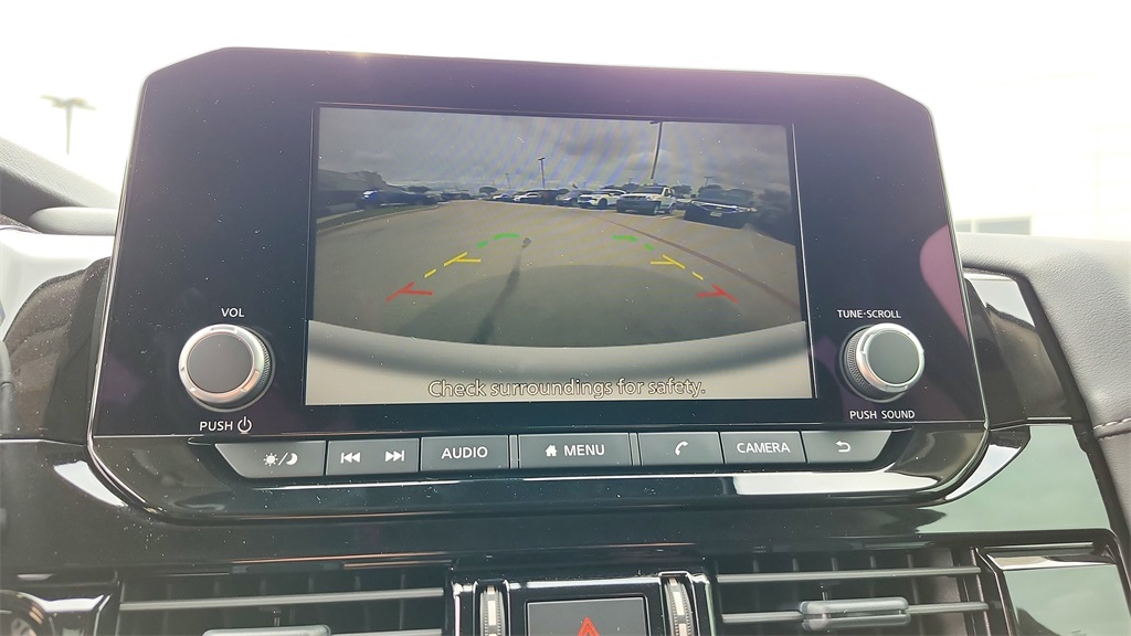 Vehicle image 20 of 35