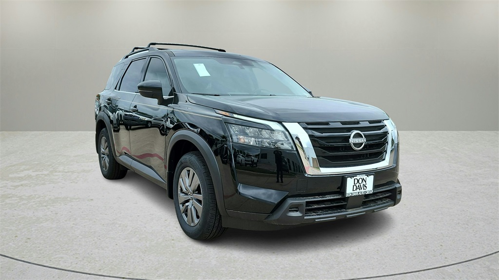 Vehicle image 3 of 35
