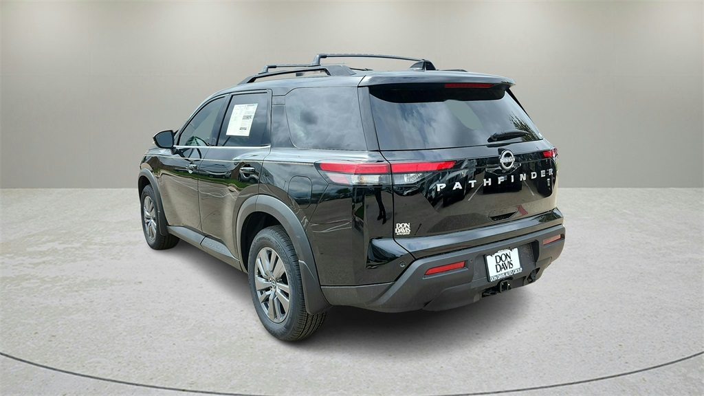 Vehicle image 7 of 35