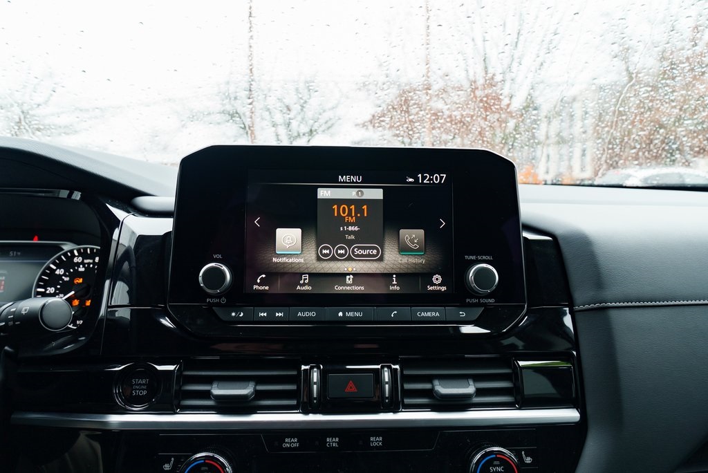 2025 Nissan Pathfinder SV Image 24 of 29