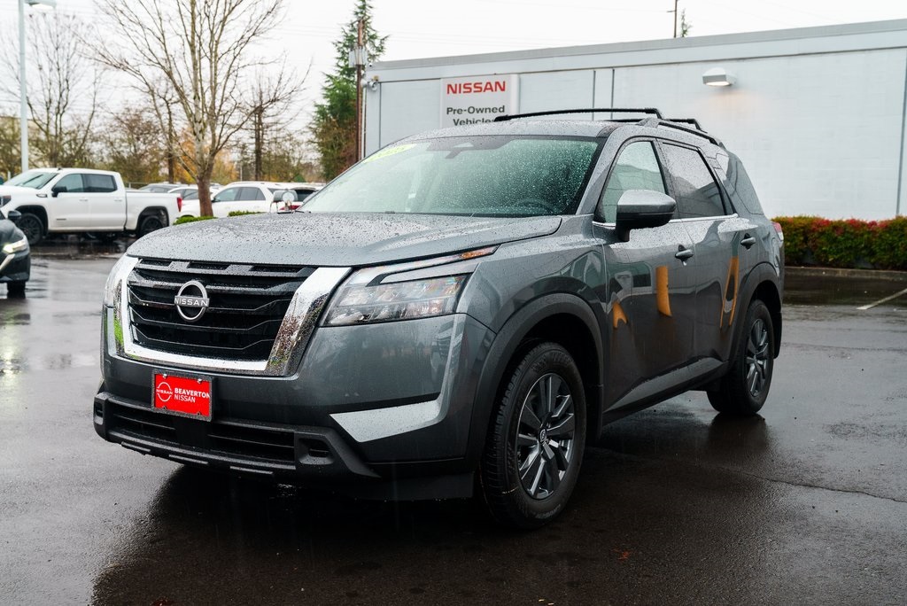 2025 Nissan Pathfinder SV Image 1 of 29