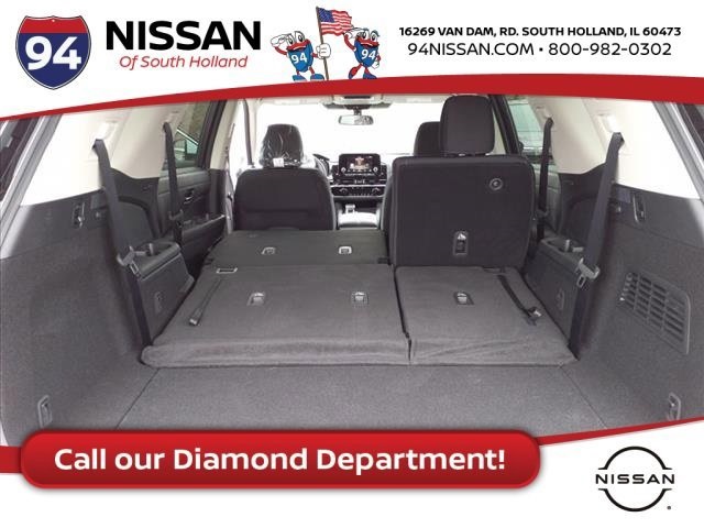 Vehicle image 15 of 21