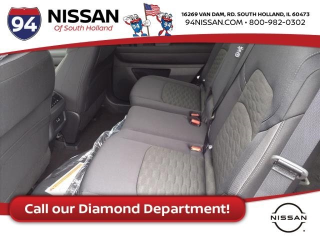 Vehicle image 14 of 21