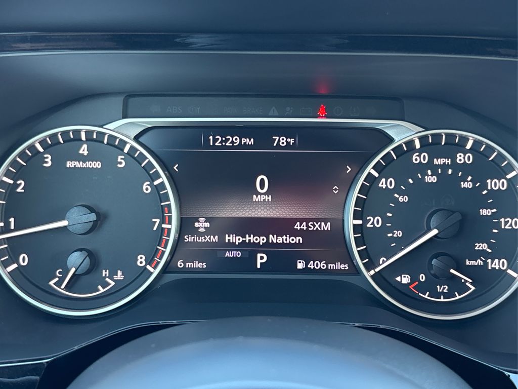 2025 Nissan Pathfinder SV Image 18 of 42