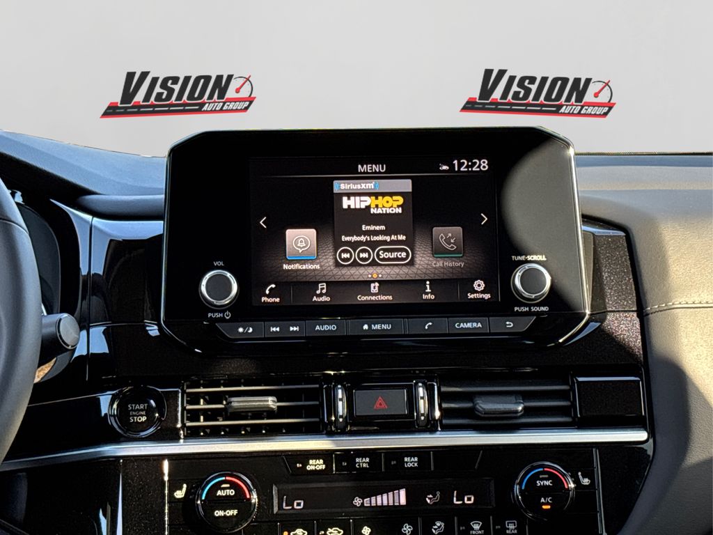 2025 Nissan Pathfinder SV Image 21 of 42