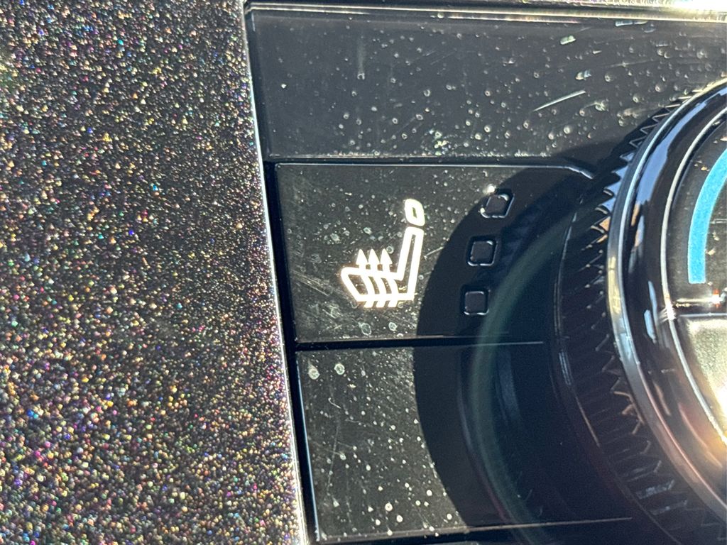 2025 Nissan Pathfinder SV Image 19 of 42