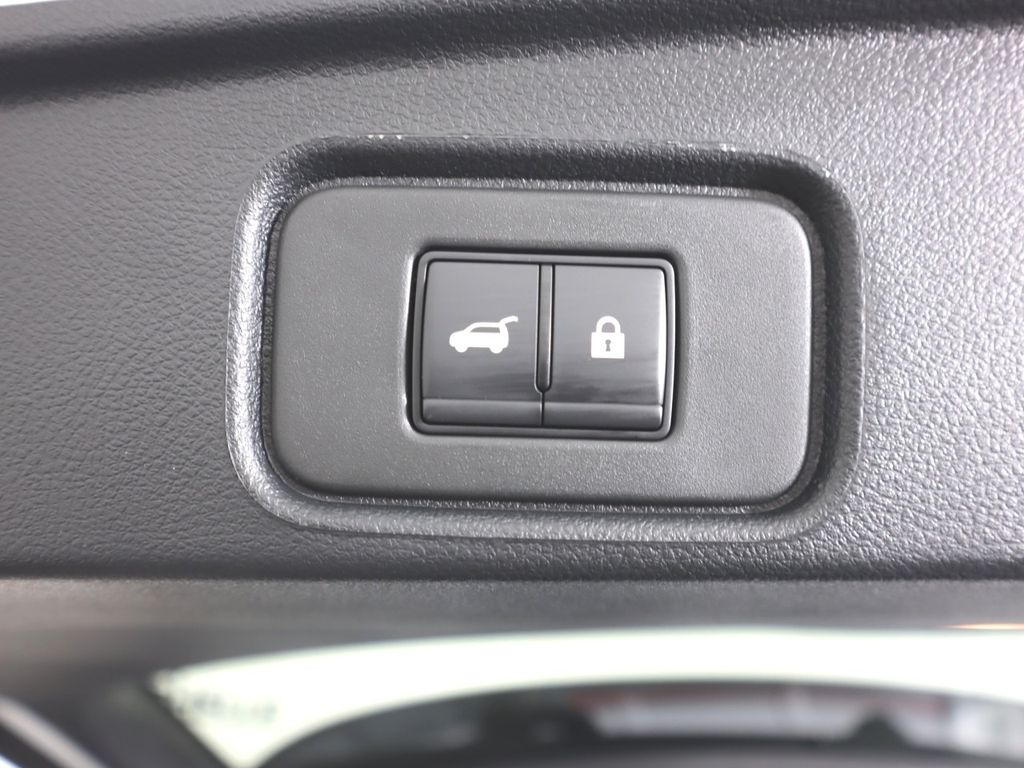 Vehicle image 33 of 33