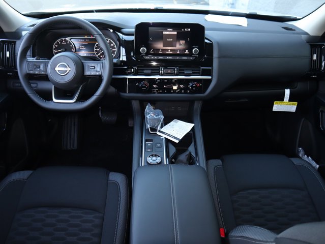 Vehicle image 20 of 30