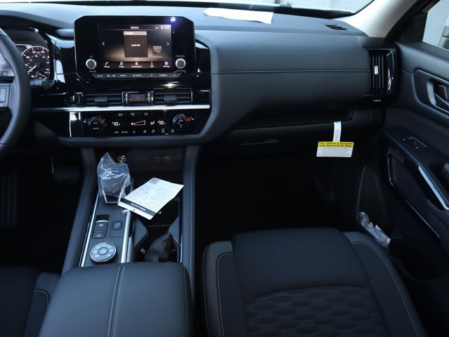 Vehicle image 22 of 30