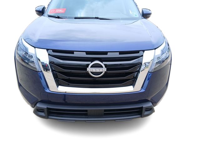 2025 Nissan Pathfinder SV Image 2 of 28