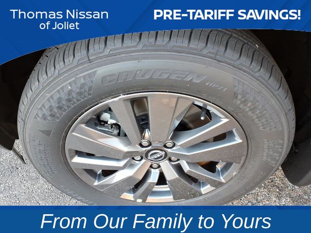 2025 Nissan Pathfinder SV Image 8 of 26