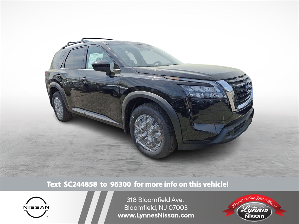 Vehicle image 3 of 5