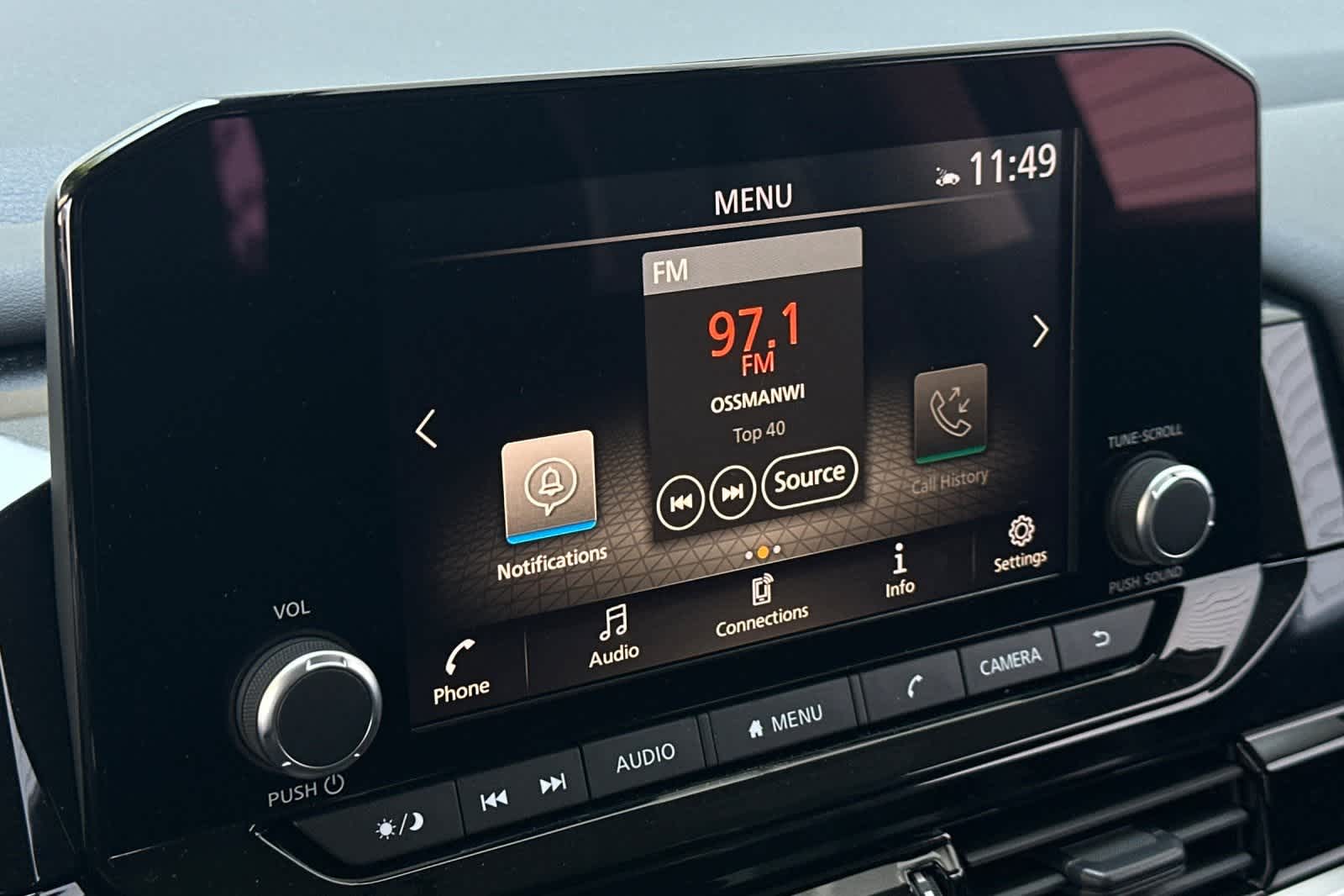 2025 Nissan Pathfinder SV Image 19 of 43