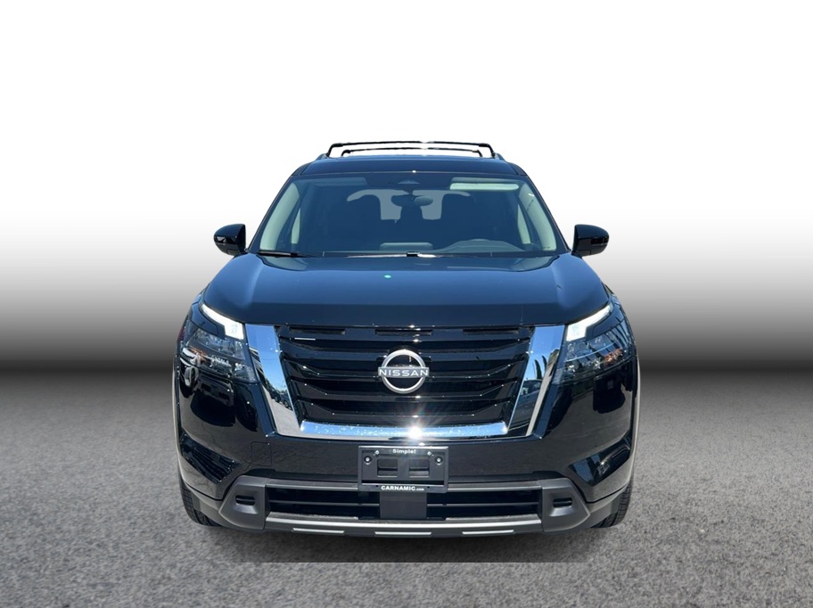 Vehicle image 2 of 25