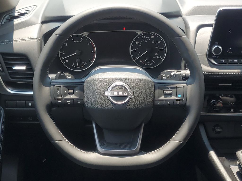 Vehicle image 27 of 30