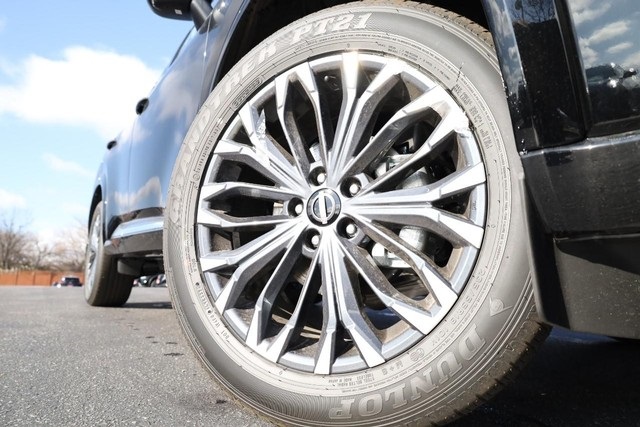Vehicle image 6 of 33