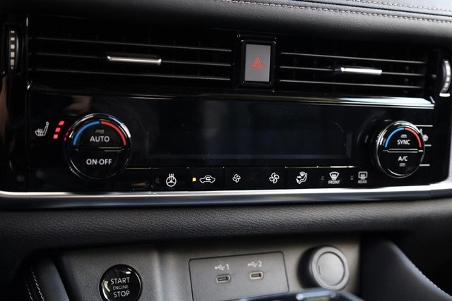 Vehicle image 18 of 33