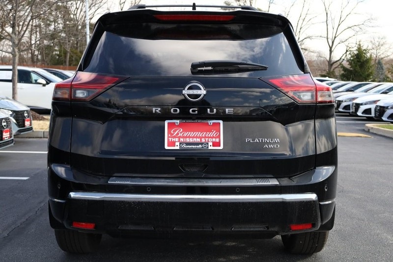 Vehicle image 8 of 34
