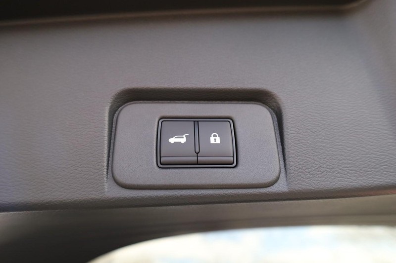 Vehicle image 12 of 34