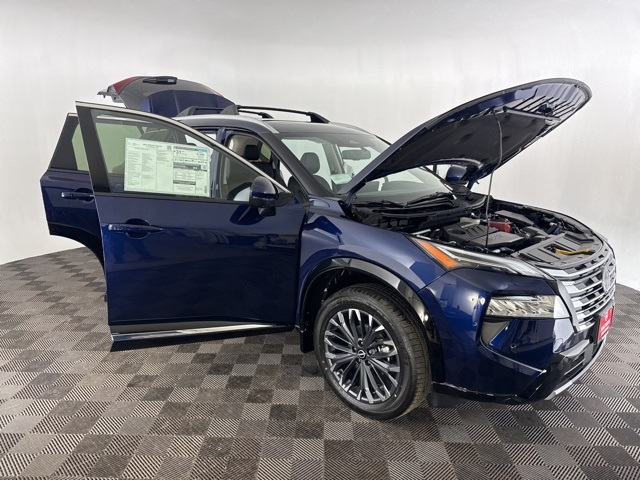 Vehicle image 10 of 28